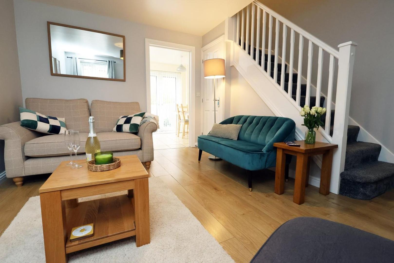 Relaxing 2-Bed Coastal Escape In Port Talbot Apartment Luaran gambar