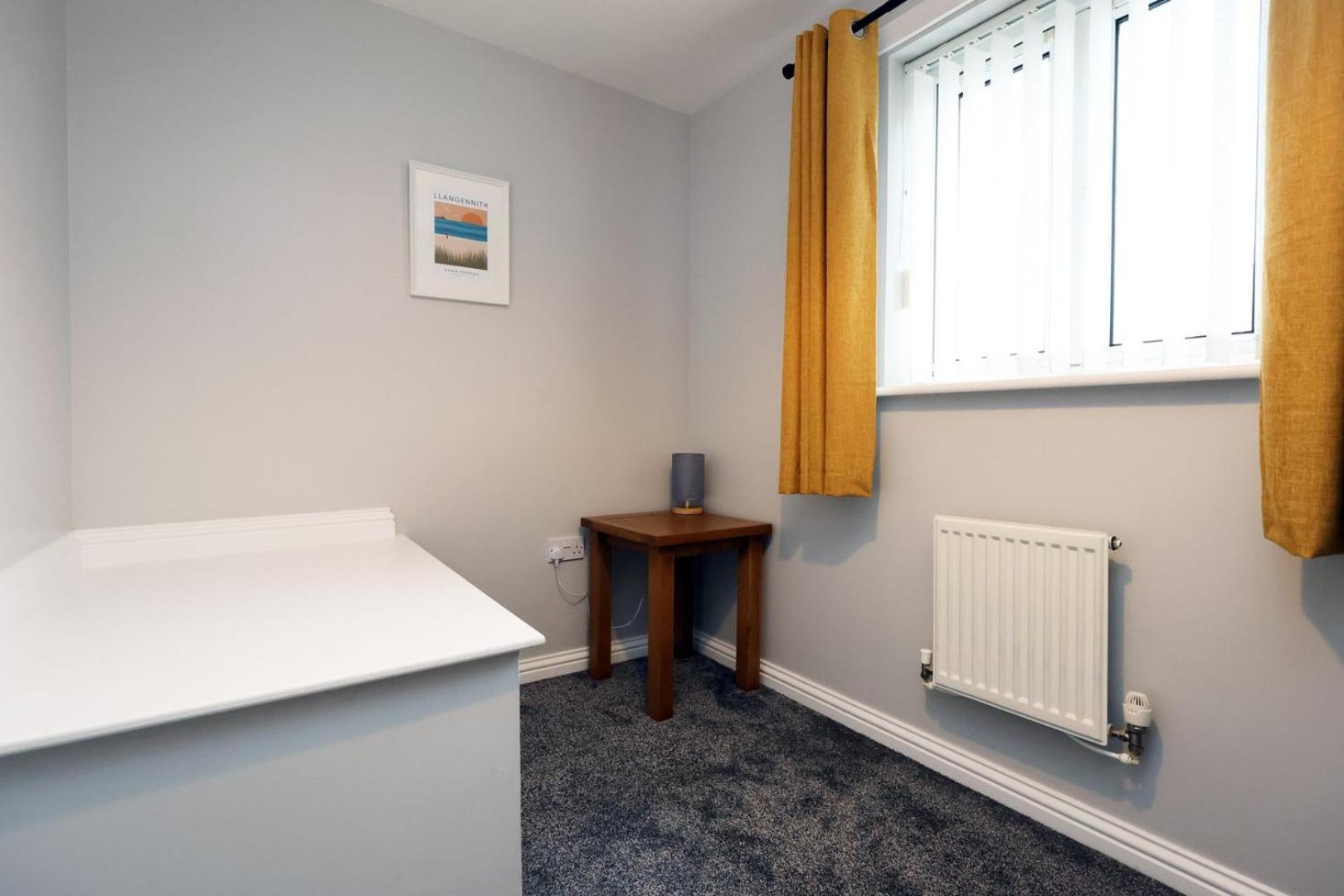 Relaxing 2-Bed Coastal Escape In Port Talbot Apartment Luaran gambar