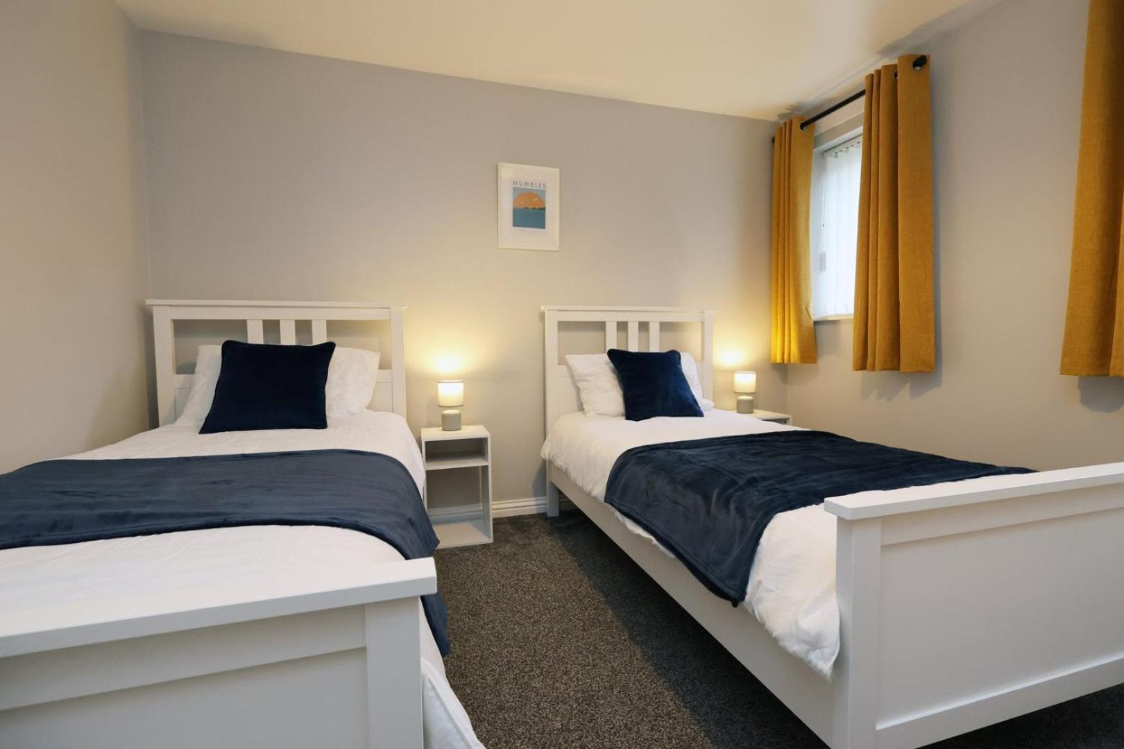Relaxing 2-Bed Coastal Escape In Port Talbot Apartment Luaran gambar